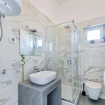 Apartment Crowonder Luxury Marijana *